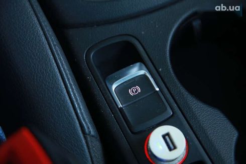 Audi Q3 2017 - фото 18
