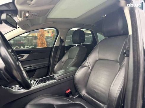 Jaguar XF 2016 - фото 17