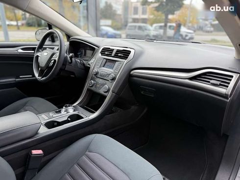 Ford Fusion 2017 - фото 12