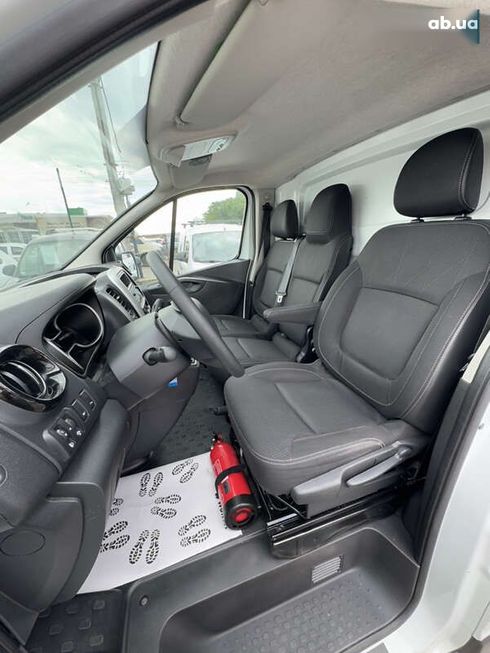 Renault Trafic 2020 - фото 16