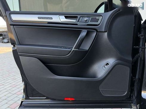 Volkswagen Touareg 2016 - фото 24