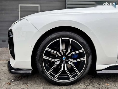 BMW 7 серия 2023 - фото 17
