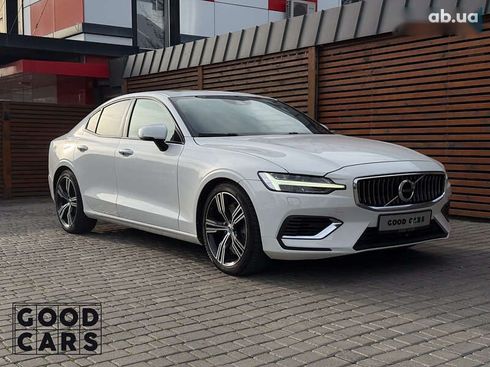 Volvo S60 2020 - фото 8