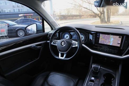 Volkswagen Touareg 2019 - фото 11