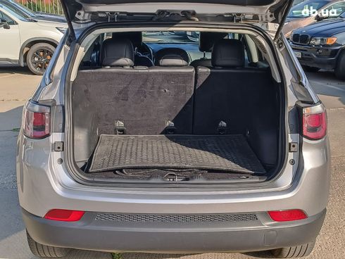 Jeep Compass 2017 серый - фото 14