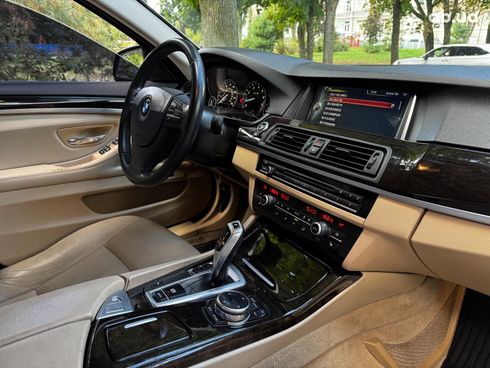 BMW 5 серия 2013 серый - фото 32