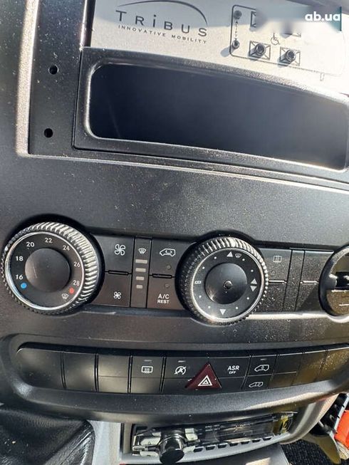 Volkswagen Crafter 2012 - фото 21