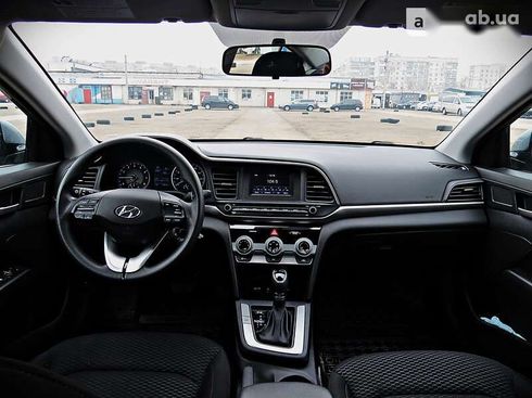Hyundai Elantra 2018 - фото 14