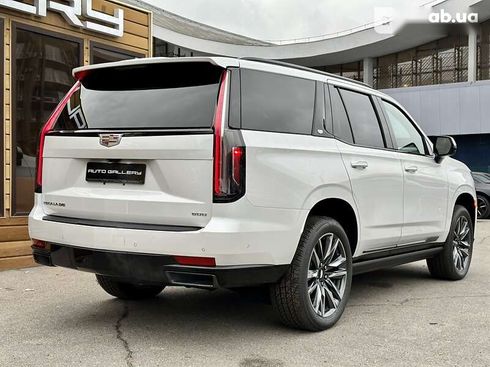 Cadillac Escalade 2022 - фото 10