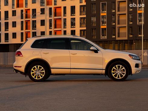 Volkswagen Touareg 2014 белый - фото 13