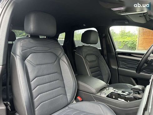 Volkswagen Touareg 2021 - фото 16