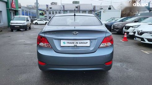 Hyundai Accent 2019 - фото 12