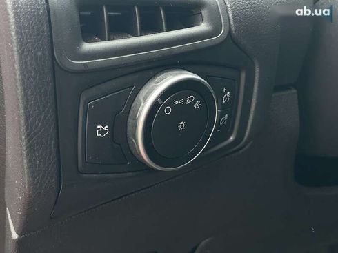 Ford Focus 2015 - фото 18