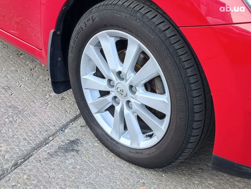 Toyota Auris 2007 красный - фото 6