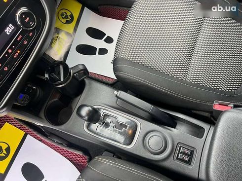 Mitsubishi Outlander 2016 - фото 16