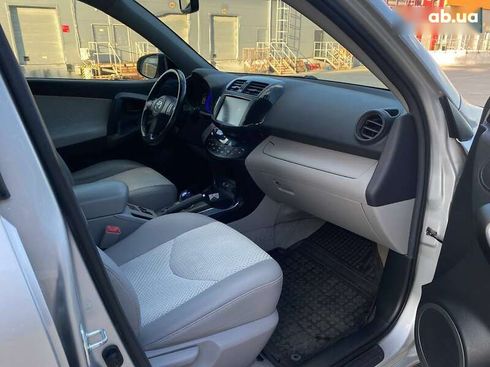 Toyota RAV4 2012 - фото 23