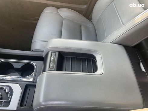 Toyota Tundra 2015 серый - фото 29