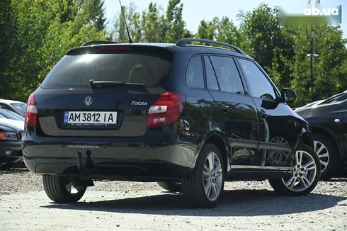 Skoda Fabia 2009 - фото 11