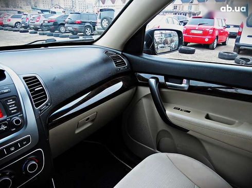 Kia Sorento 2013 - фото 12