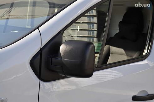 Renault Trafic 2019 - фото 9