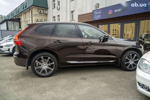 Volvo XC60 2018 - фото 16
