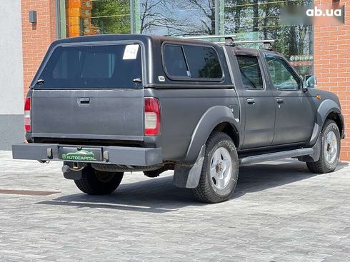 Nissan NP300 2011 - фото 12