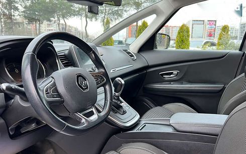 Renault Scenic 2018 - фото 10