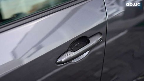 Toyota RAV4 2023 - фото 13