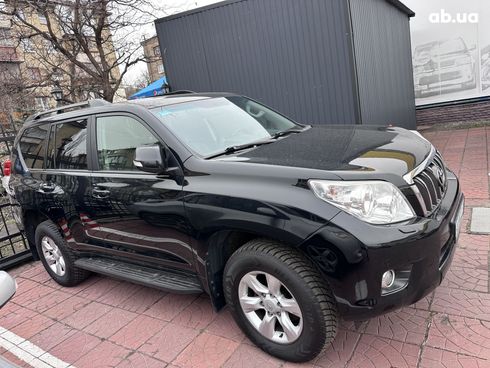 Toyota Land Cruiser Prado 2013 черный - фото 4