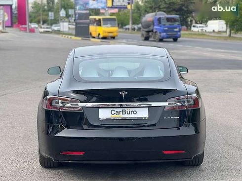 Tesla Model S 2019 - фото 8