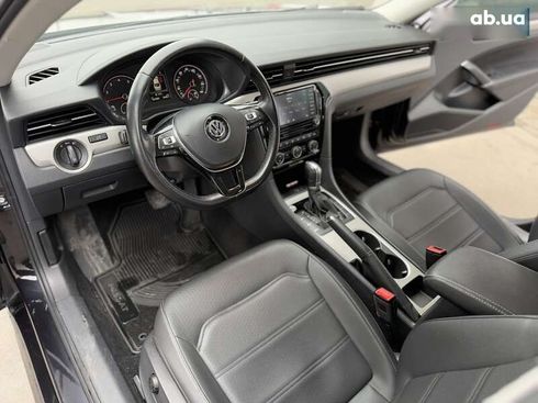 Volkswagen Passat 2019 - фото 19