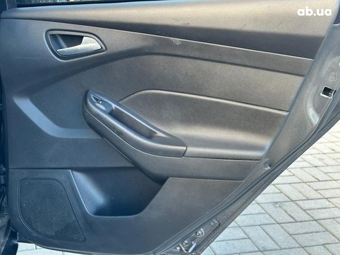Ford Focus 2016 серый - фото 17
