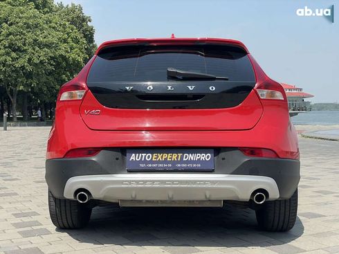 Volvo V40 Cross Country 2018 - фото 9