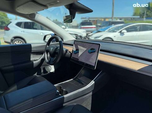 Tesla Model Y 2021 - фото 13