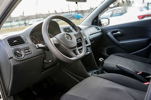 Volkswagen Polo 2017 - фото 17