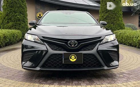 Toyota Camry 2019 - фото 2