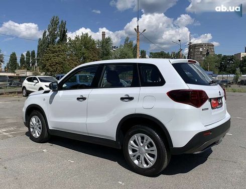 Suzuki Vitara 2021 - фото 12