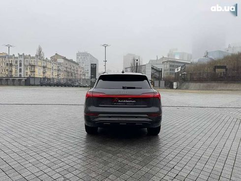 Audi Q8 e-tron 2023 - фото 6