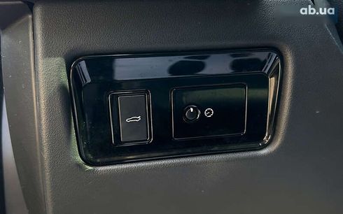 Jaguar XF 2017 - фото 23