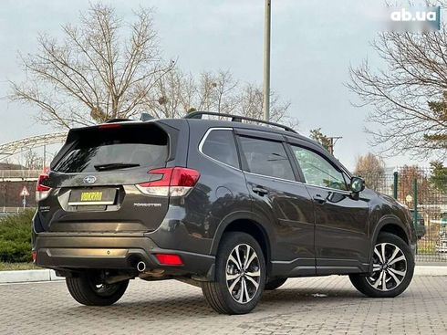 Subaru Forester 2019 - фото 6