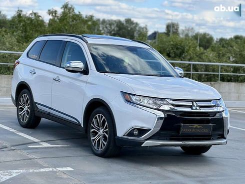 Mitsubishi Outlander 2015 - фото 2