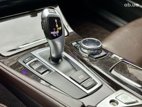 BMW 5 серия 2014 белый - фото 18