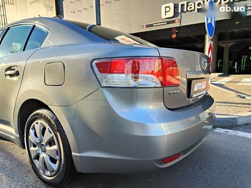 Toyota Avensis 2011 - фото 16