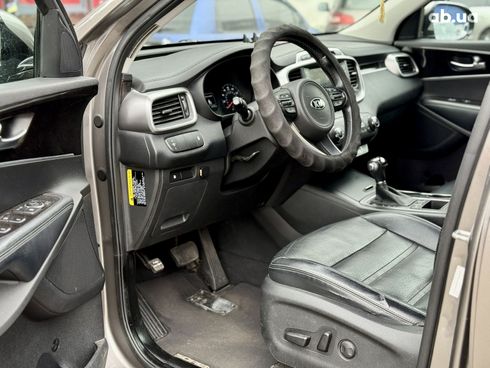 Kia Sorento 2016 серый - фото 10