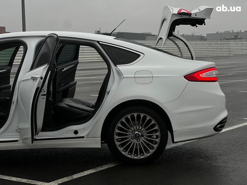 Ford Fusion 2015 белый - фото 36