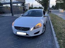 Купить Volvo S60 2013 бу в Киеве - купить на Автобазаре