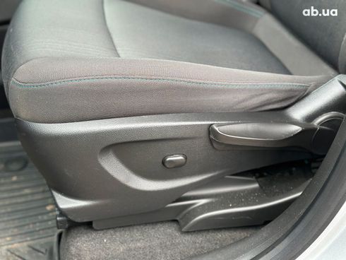 Chevrolet Trax 2016 серый - фото 48