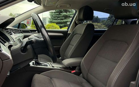 Volkswagen Passat 2015 - фото 9