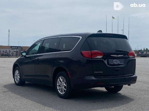 Chrysler Pacifica 2016 - фото 7