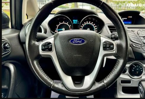 Ford Fiesta 2018 серый - фото 12